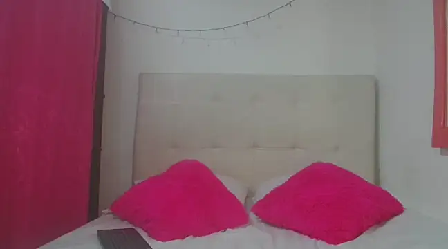 monica-vega online show from February 11, 4:22 am