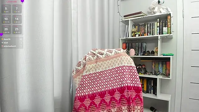 Snapshot of LillyFan-X chatting on February 17, 6:20 am LillyFan-X online show from February 17, 6:20 am