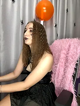 Snapshot of LillyFan-X chatting on October 24, 4:42 am LillyFan-X online show from October 24, 4:42 am