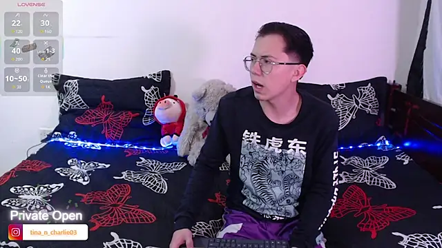 Tina 4 Charlie online show from October 7, 12:02 pm