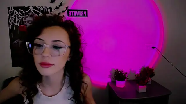 Nikonara Love online show from March 1, 3:38 pm