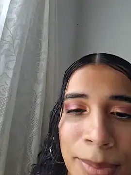 Snapshot of novinhatransexy chatting on January 29, 1:07 pm novinhatransexy online show from January 29, 1:07 pm