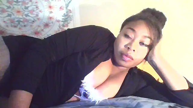 angeliquebelcali online show from October 15, 6:30 pm