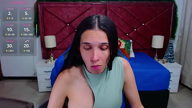 Snapshot of victoria_adams07 chatting on December 13, 7:53 pm victoria adams07 online show from December 13, 7:53 pm