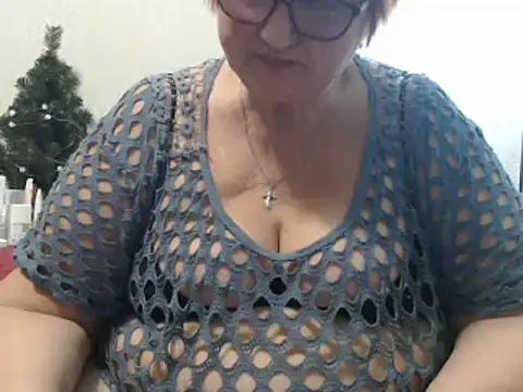 DeniseeRosea online show from March 6, 7:43 pm