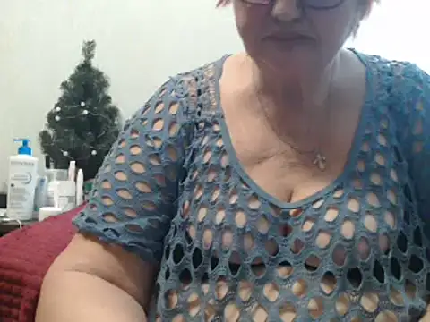 DeniseeRosea online show from March 7, 4:00 pm