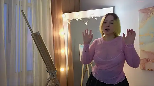 Snapshot of Manic_pixie_ chatting on February 9, 11:14 am Manic pixie online show from February 9, 11:14 am