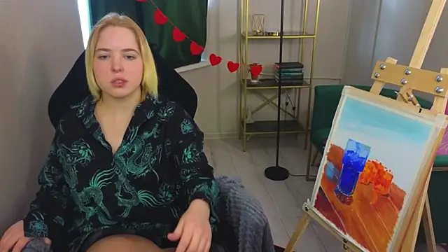 Snapshot of Manic_pixie_ chatting on February 16, 11:05 am Manic pixie online show from February 16, 11:05 am