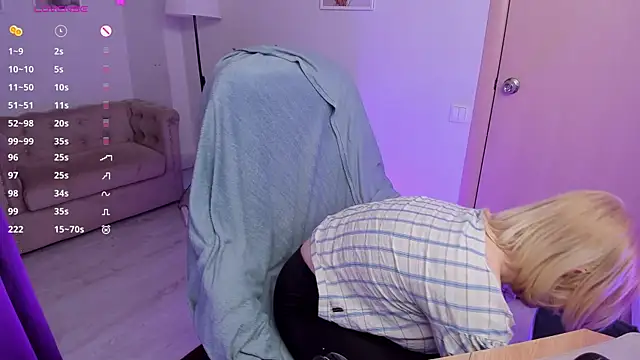 Snapshot of Manic_pixie_ chatting on March 6, 3:35 pm Manic pixie online show from March 6, 3:35 pm