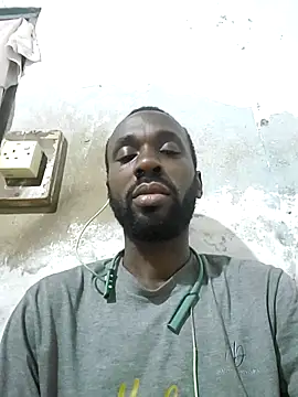 Snapshot of onewinnertee chatting on October 22, 1:39 am onewinnertee online show from October 22, 1:39 am