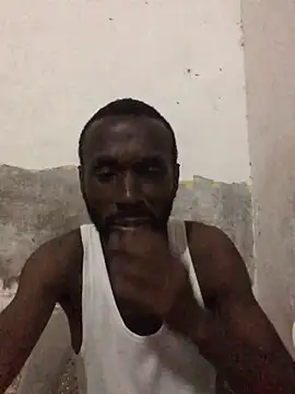 Snapshot of onewinnertee chatting on November 14, 11:02 pm onewinnertee online show from November 14, 11:02 pm