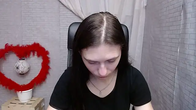 AmandaJi  online show from February 13, 7:13 am