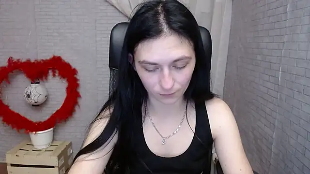 AmandaJi  online show from March 18, 10:25 am