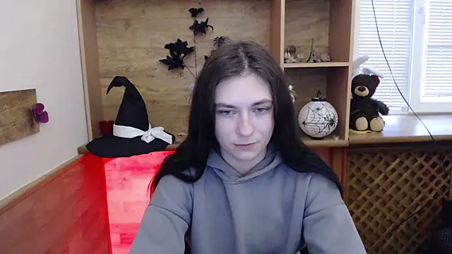 AmandaJi  online show from November 11, 7:30 am