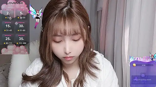 Snapshot of tunestar chatting on December 14, 1:44 am tunestar online show from December 14, 1:44 am