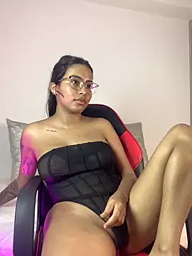 Snapshot of genesissara chatting on February 21, 2:17 am genesissara online show from February 21, 2:17 am