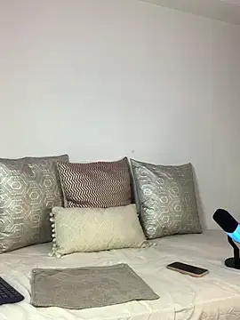 Snapshot of genesissara chatting on February 21, 4:48 pm genesissara online show from February 21, 4:48 pm