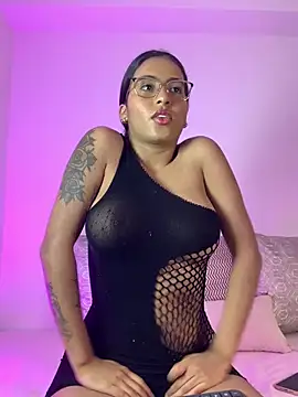 Snapshot of genesissara chatting on March 5, 1:06 pm genesissara online show from March 5, 1:06 pm