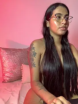 Snapshot of genesissara chatting on March 7, 2:36 am genesissara online show from March 7, 2:36 am