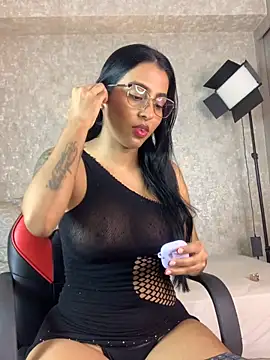 Snapshot of genesissara chatting on September 13, 11:59 pm genesissara online show from September 13, 11:59 pm