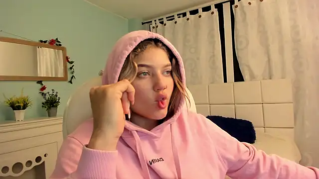 alaia greyy online show from February 11, 2:13 pm