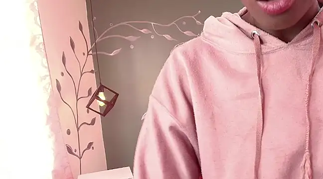 Sara Naugty online show from February 10, 6:35 pm