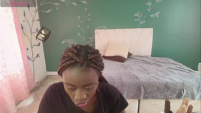 Sara Naugty online show from March 22, 2:25 pm