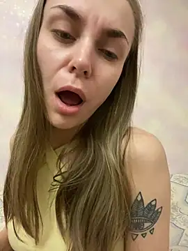 Snapshot of White_Lu chatting on February 1, 11:16 pm White Lu online show from February 1, 11:16 pm