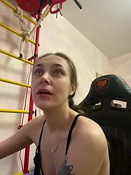 Snapshot of White_Lu chatting on February 24, 12:20 am White Lu online show from February 24, 12:20 am