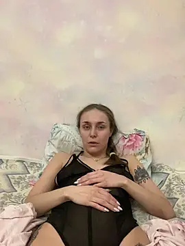 Snapshot of White_Lu chatting on February 24, 9:20 pm White Lu online show from February 24, 9:20 pm