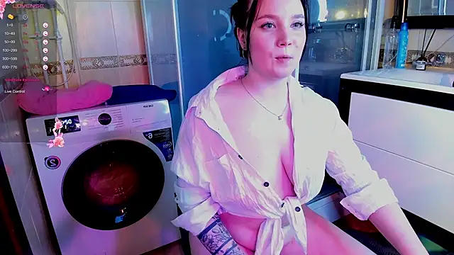 maya suun online show from March 12, 2:56 pm