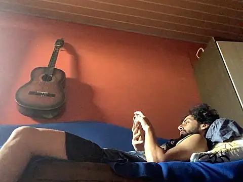 Nooneisthis online show from February 3, 9:50 pm