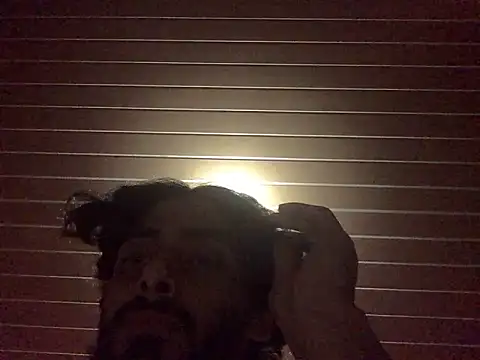 Nooneisthis online show from February 5, 7:39 am