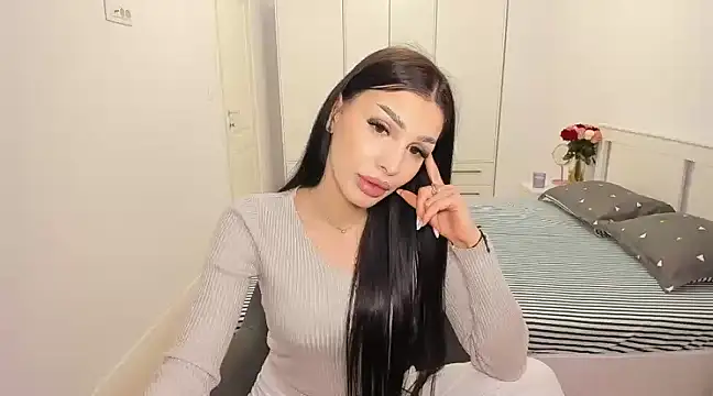 HelenShawn online show from February 18, 1:32 am