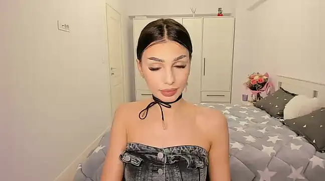 HelenShawn online show from February 25, 9:46 pm