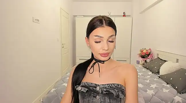 HelenShawn online show from February 26, 1:53 am