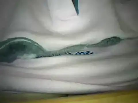 Snapshot of topina8 chatting on February 8, 10:40 pm topina8 online show from February 8, 10:40 pm