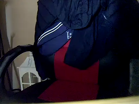 Snapshot of topina8 chatting on February 24, 1:10 pm topina8 online show from February 24, 1:10 pm