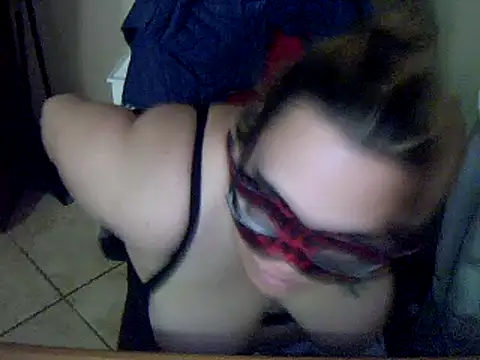 Snapshot of topina8 chatting on March 8, 3:13 pm topina8 online show from March 8, 3:13 pm