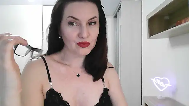 Victoria Glam online show from March 2, 7:12 pm