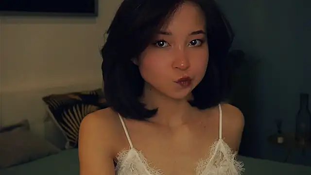 VeronaCritchlow online show from February 7, 8:44 am