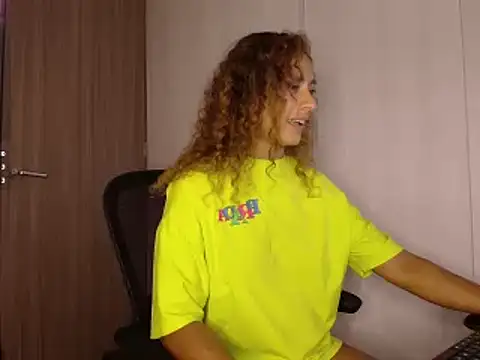 Zoedaniels online show from February 18, 7:21 am