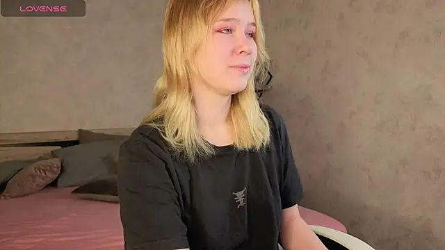 Amy Kimberlly online show from November 10, 12:20 am