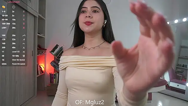 Snapshot of Megancute2_ chatting on November 9, 7:34 pm Megancute2 online show from November 9, 7:34 pm