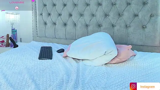 Milu ballmer online show from March 12, 3:29 pm