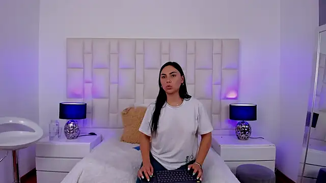 Ariana rouse online show from February 7, 1:47 am