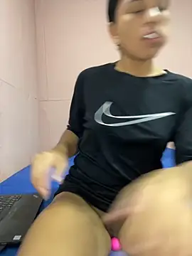 HeatherCobs online show from November 29, 7:39 pm