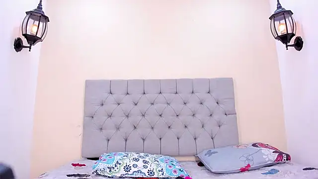 Dakkota Fox online show from October 18, 1:19 am