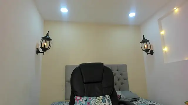 Dakkota Fox online show from October 28, 9:50 pm