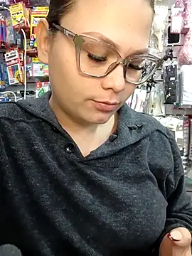 Vale Saenzz online show from November 13, 9:36 pm